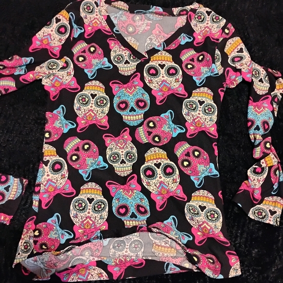 No Boundaries Tops - No Boundaries Pink and Gray Skull Print Top